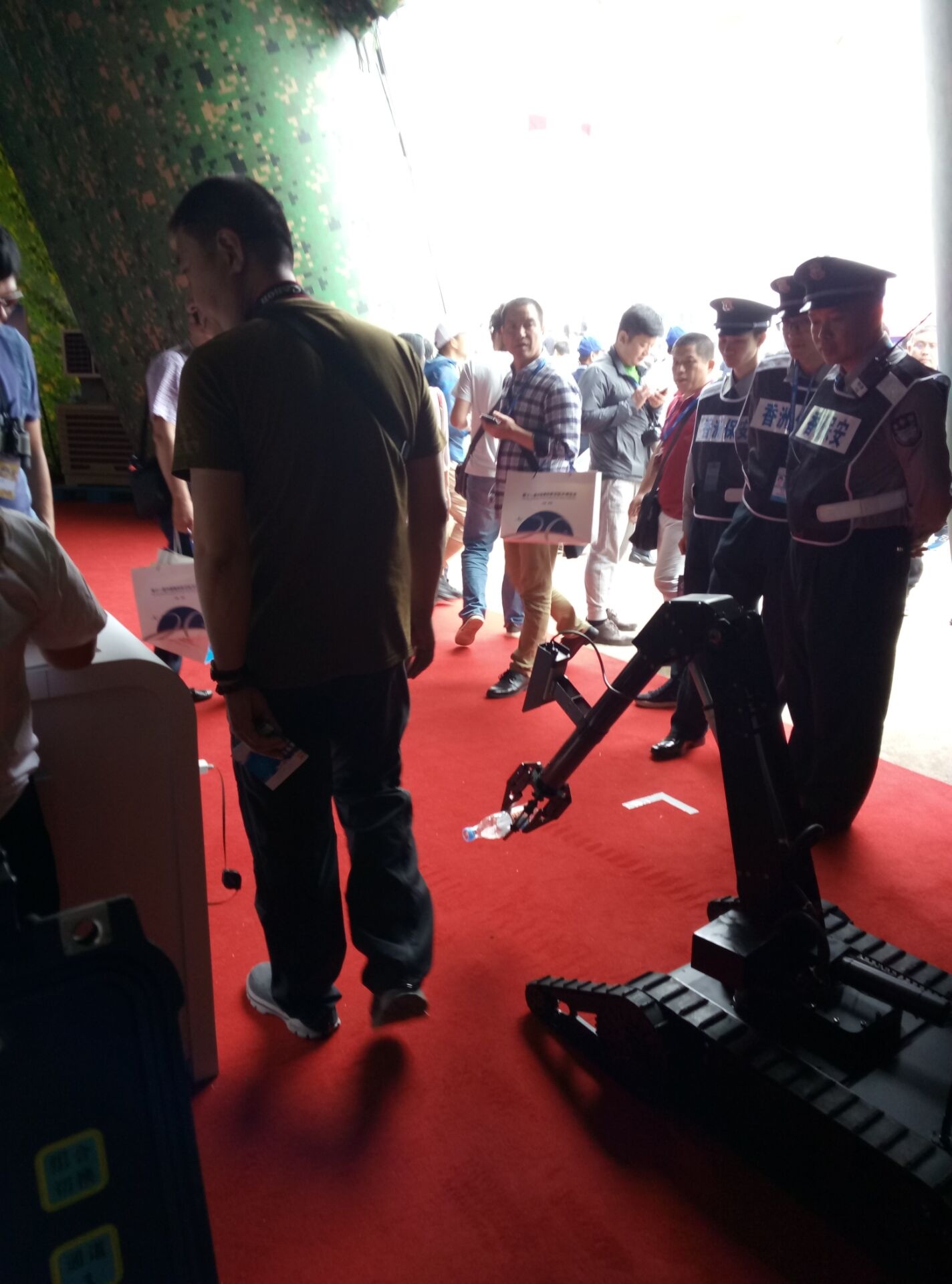 91蜜桃成品人视频入口