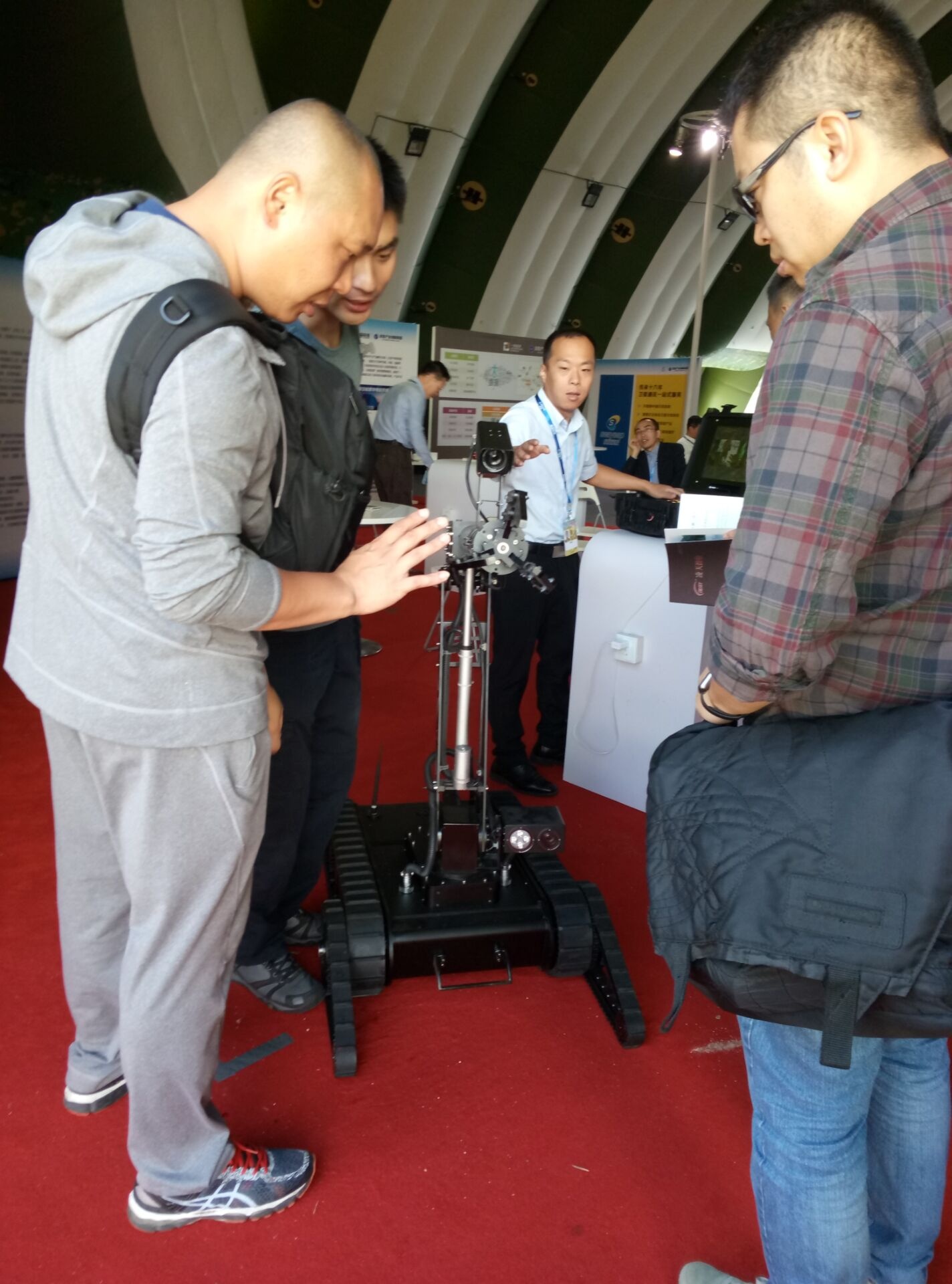 91蜜桃成品人视频入口