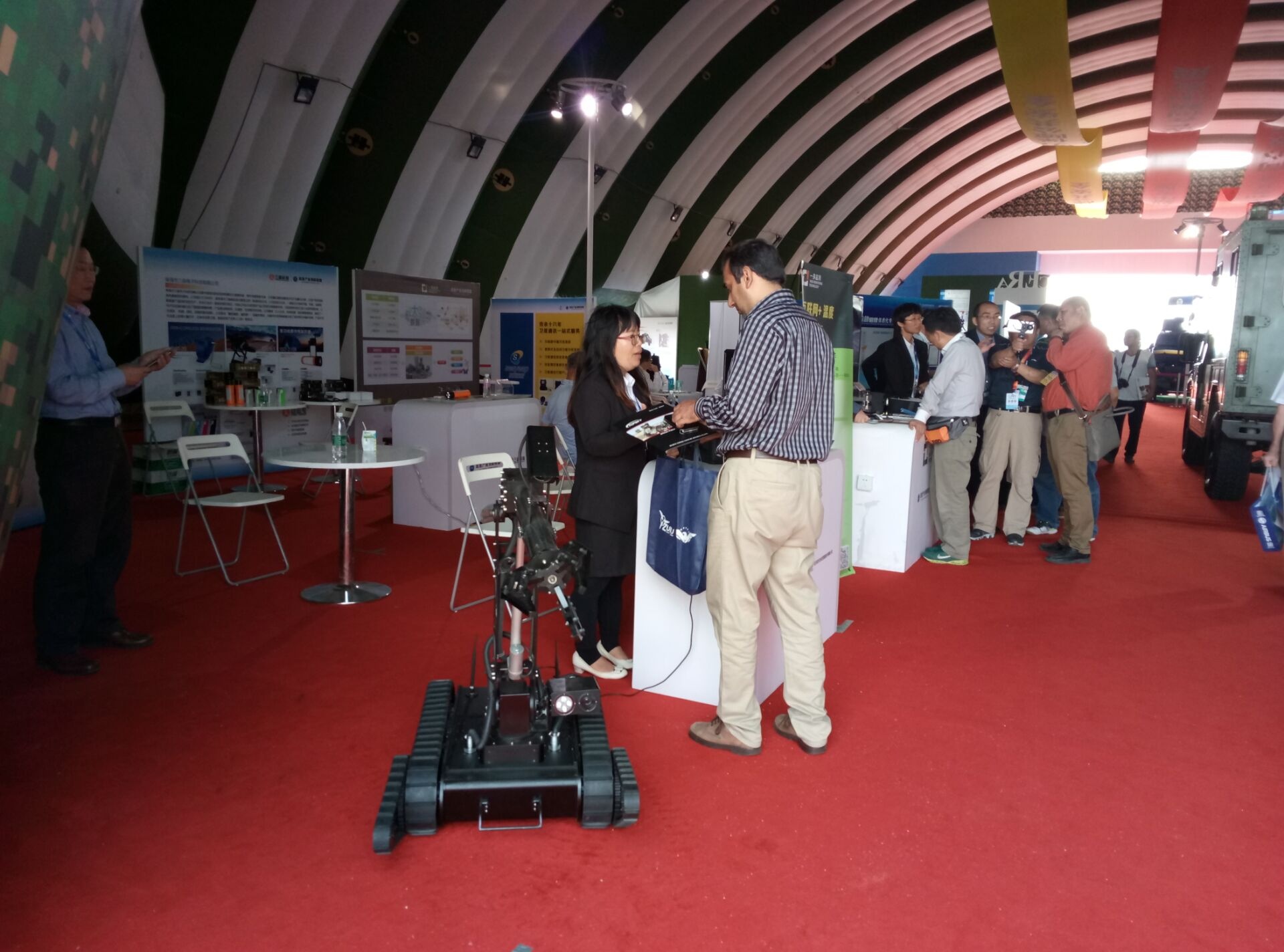 91蜜桃成品人视频入口