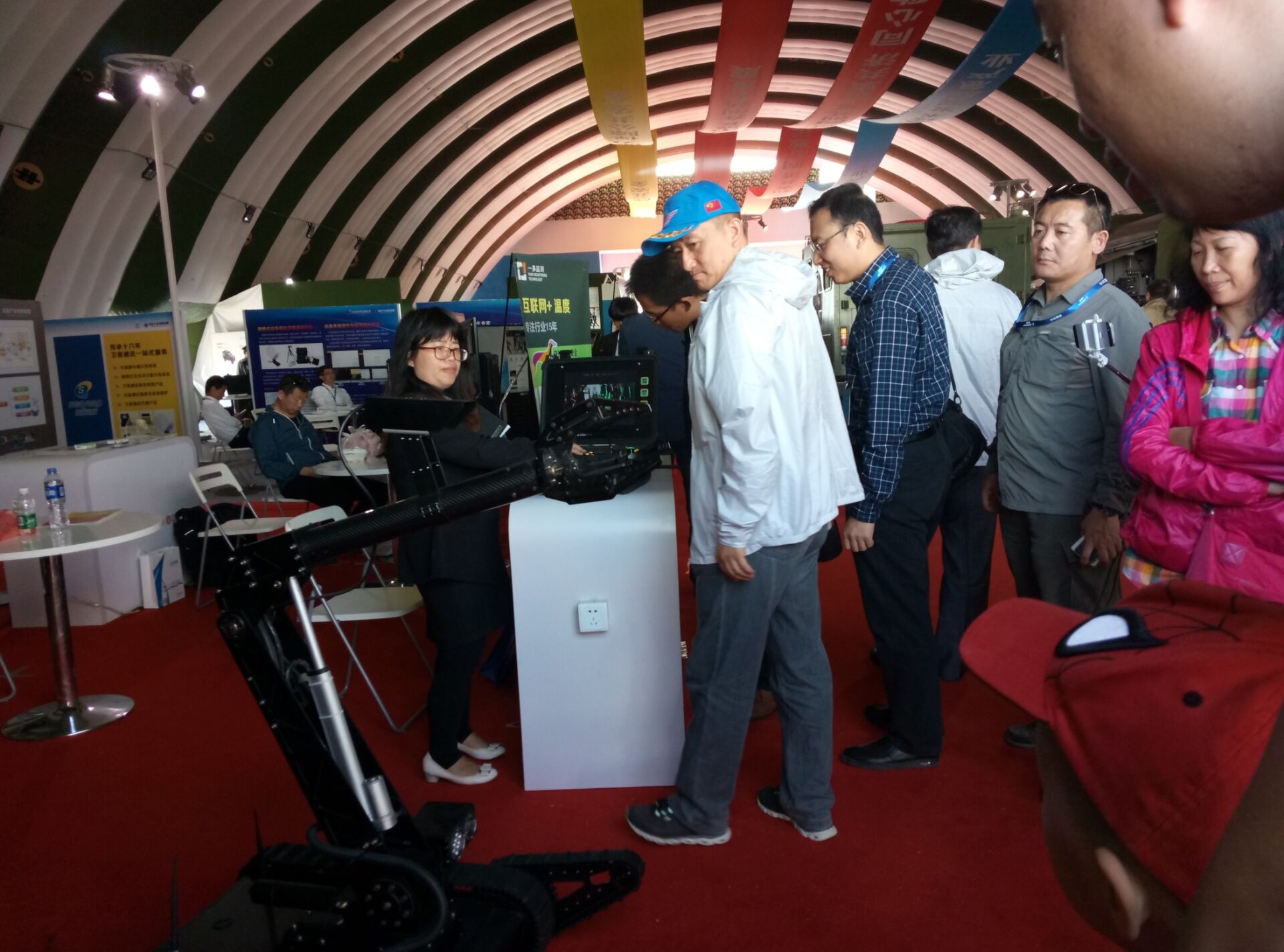 91蜜桃成品人视频入口