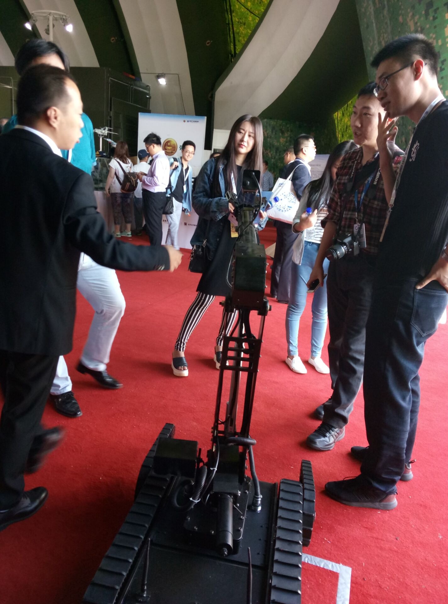 91蜜桃成品人视频入口