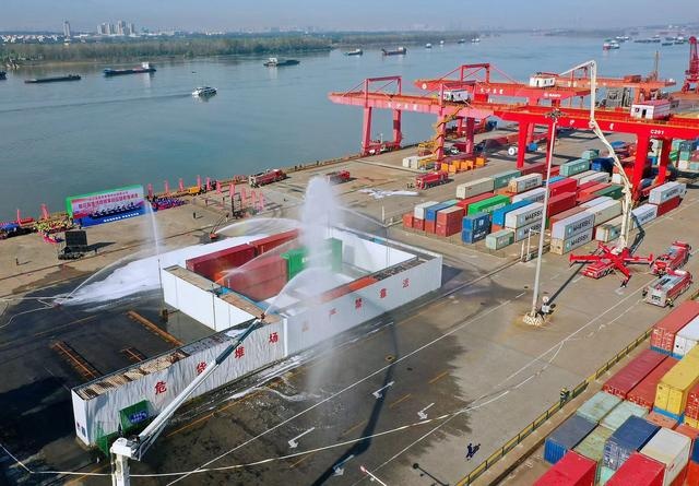 91蜜桃成品人视频入口